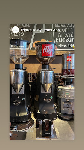 Cafe Karisma - Gastronomi og hotelvirksomhed