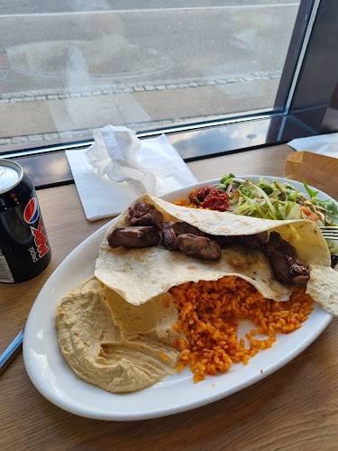 Izmir Kebab - Gastronomi og hotelvirksomhed