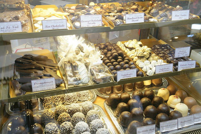 Holte Vinlager - Gastronomi og hotelvirksomhed