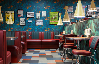 Sallie's Race Lounge