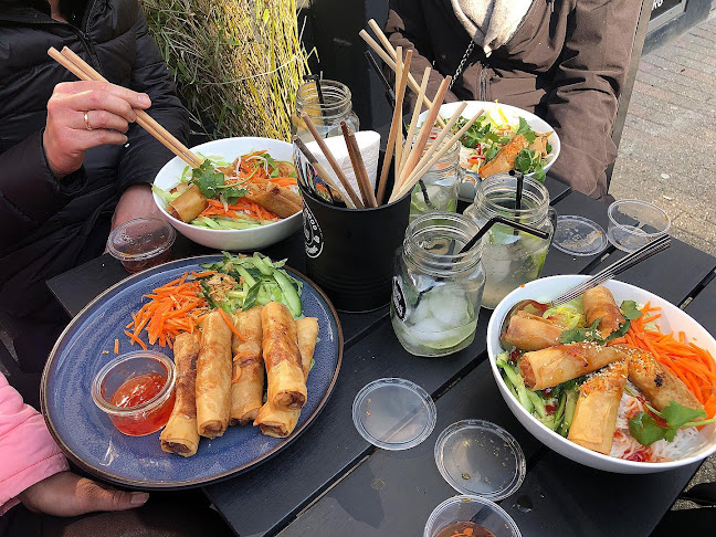 Comentarii opinii despre Hêllô Bánh Mì - Vietnamese Street Food