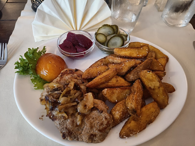 Opinii despre Cafe Skomagerhuset în Måløv - Gastronomi og hotelvirksomhed