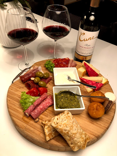 Opinii despre Trollevin în Herning - Gastronomi og hotelvirksomhed