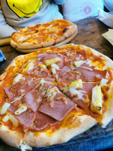 Esperia 2000 Pizza Café - Gastronomi og hotelvirksomhed