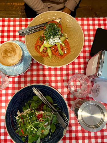 Comentarii opinii despre Penny Lane Café