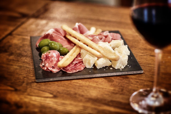 Nebbiolo Winebar - Gastronomi og hotelvirksomhed