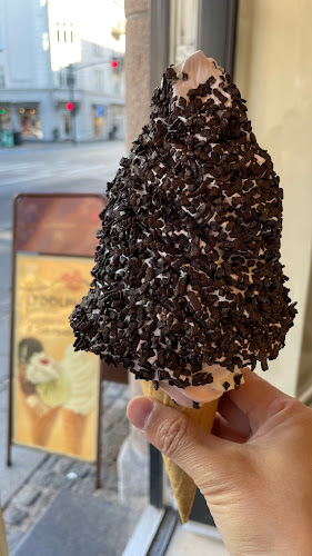 Opinii despre Lydolph's Isbar în Hellerup - Gastronomi og hotelvirksomhed