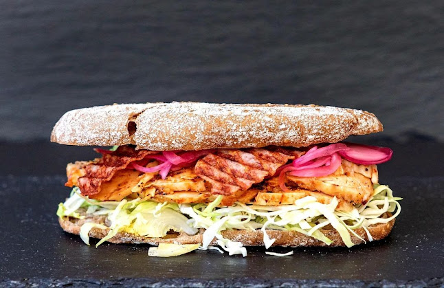 Opinii despre Umami Sandwich Valby în Valby - Gastronomi og hotelvirksomhed