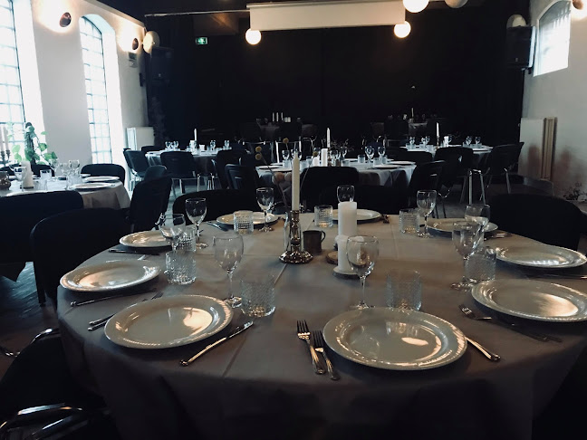 1401 - Food & Friends