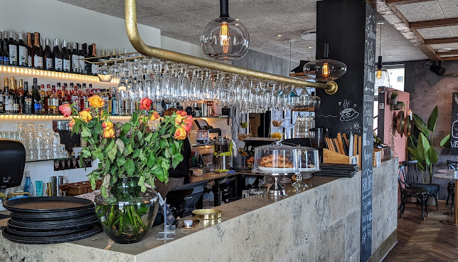 Café Nöa'h - Gastronomi og hotelvirksomhed