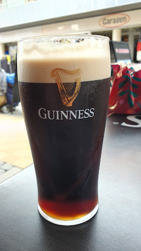 Opinii despre O'Malley în Rønne - Gastronomi og hotelvirksomhed