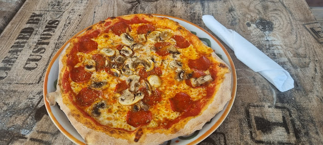 Café John Wayne - Gastronomi og hotelvirksomhed