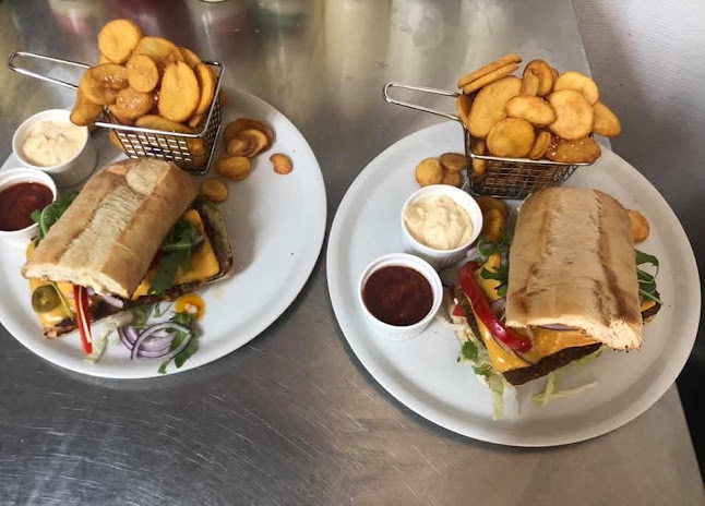 Bella Italia Pizzaria og Kebab - Gastronomi og hotelvirksomhed