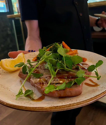 Le Diamant Bistro 59 - Gastronomi og hotelvirksomhed