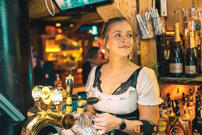 Zwei Grosse Bierbar Aalborg ApS