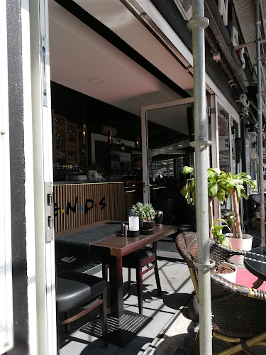 Opinii despre Friends Bar & Kitchen în Aalborg - Gastronomi og hotelvirksomhed