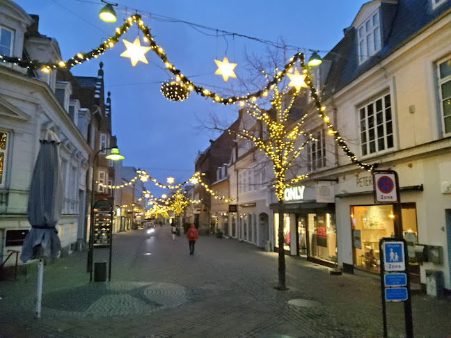 Comentarii opinii despre Peter Beier