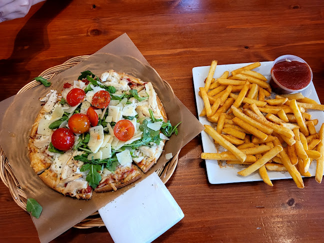 Mackies Pizza & Cantina