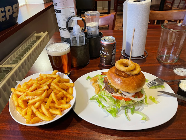 Opinii despre Grill83 în Hammel - Gastronomi og hotelvirksomhed