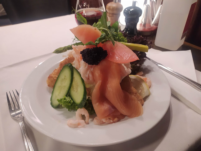 Raadhuus Kaféen - Gastronomi og hotelvirksomhed