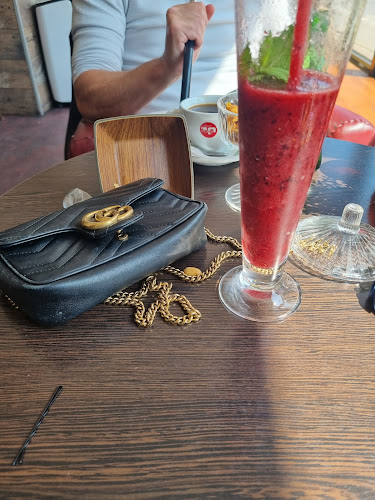 Comentarii opinii despre Café N'Joy