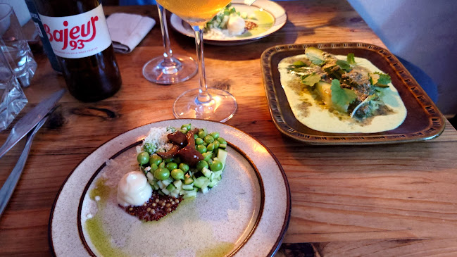 Far - Gastronomi og hotelvirksomhed