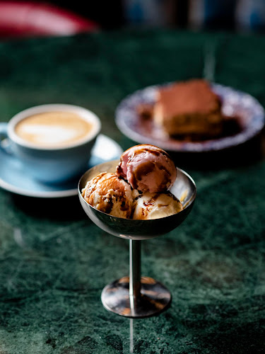 Comentarii opinii despre Luca