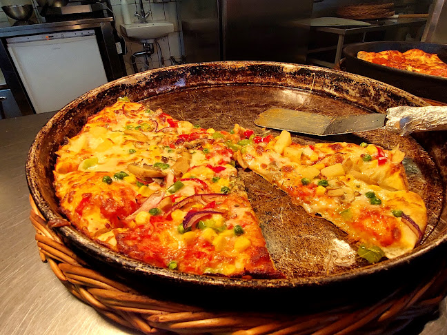 Astor Pizza - Gastronomi og hotelvirksomhed