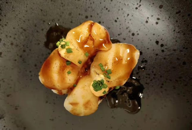 proud sushi & 龙门亚超 - Gastronomi og hotelvirksomhed