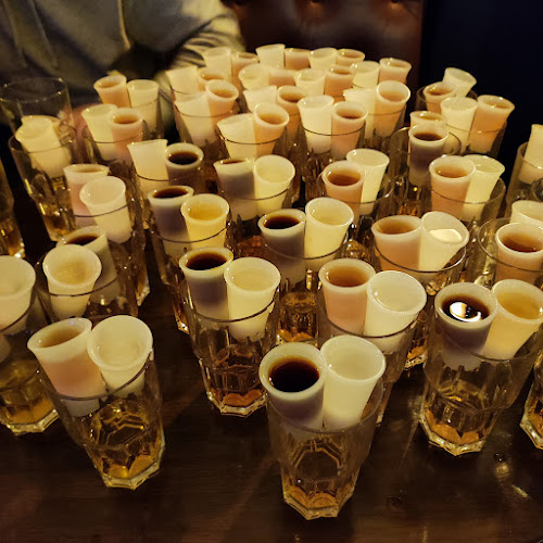 Opinii despre Baren Herning în Herning - Gastronomi og hotelvirksomhed