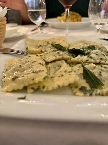 La Buca - Gastronomi og hotelvirksomhed