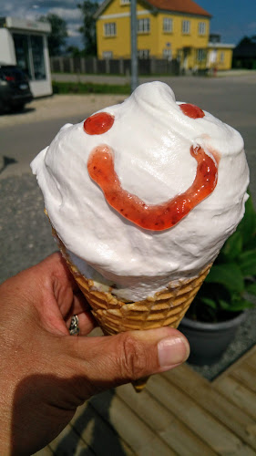 Visneto Pandekagehus/ishus - Gastronomi og hotelvirksomhed