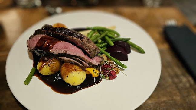 Restaurant Under Sejlet - Gastronomi og hotelvirksomhed