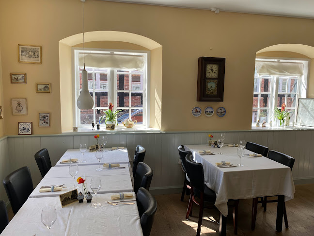 Spisehuz i Det Gamle Posthus i Rønne - Gastronomi og hotelvirksomhed