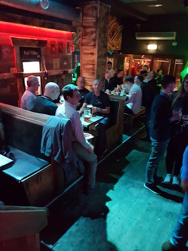 Opinii despre Zwei Grosse Bier Bar Randers în Randers - Gastronomi og hotelvirksomhed