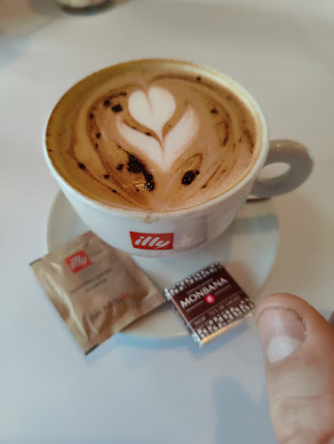 Café Picasso Aps - Gastronomi og hotelvirksomhed