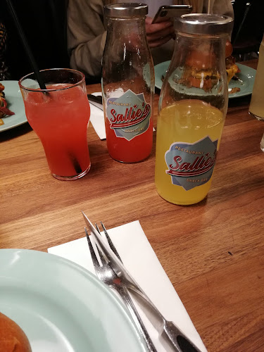 Sallie’s Restaurant & Snack Bar - Gastronomi og hotelvirksomhed