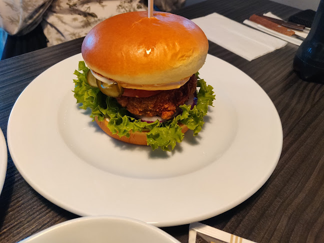 Opinii despre Byens Grillbar Grenå în Grenaa - Gastronomi og hotelvirksomhed