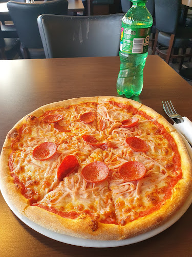 Cantinos Pizzaria Værløse - Gastronomi og hotelvirksomhed