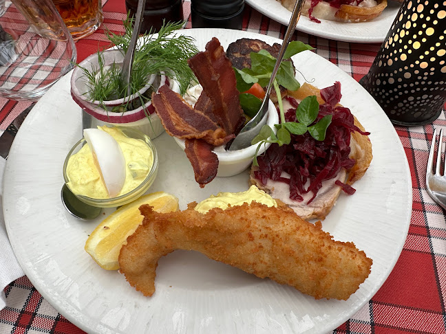Opinii despre Restaurant Grøften /Tivoli în København - Gastronomi og hotelvirksomhed