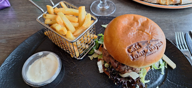 Café John Wayne - Gastronomi og hotelvirksomhed