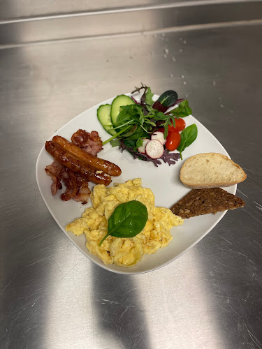 Tune Center 5C, 4030 Tune