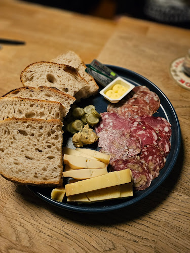 Comentarii opinii despre Blue Raven