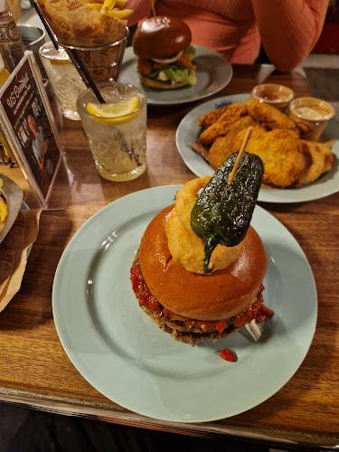 Sallie’s Restaurant & Snack Bar - Gastronomi og hotelvirksomhed