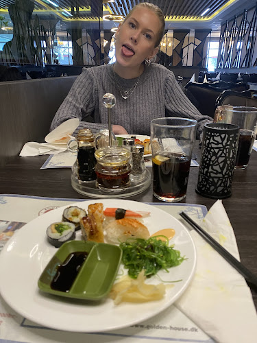 Comentarii opinii despre Royal Buffet