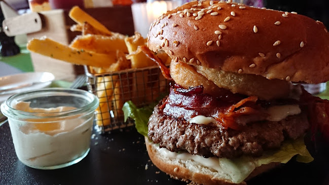 Dronning Louise - Gastronomi og hotelvirksomhed