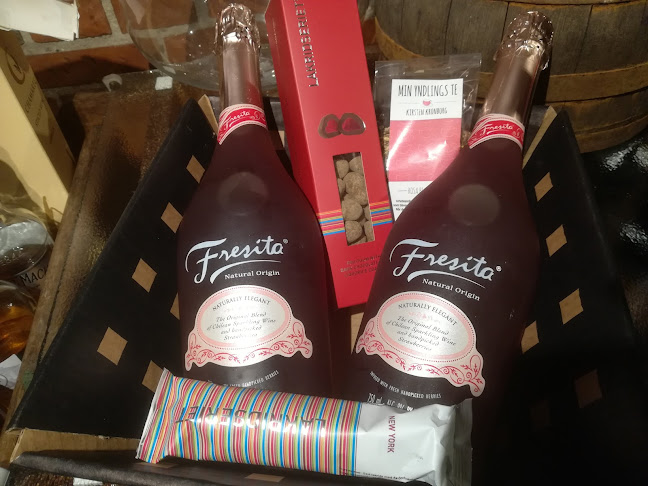 Opinii despre Mariagerfjord Vin în Hadsund - Gastronomi og hotelvirksomhed