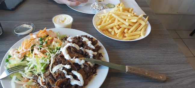 Comentarii opinii despre Husum Chicken & Sandwich