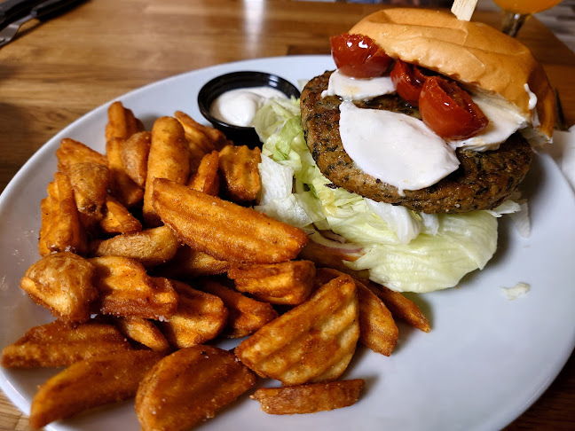 The Burger - Gastronomi og hotelvirksomhed