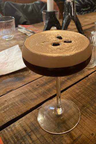 Comentarii opinii despre Holms Vinotek